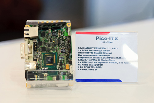 Рис. 1. Одноплатный компьютер формата Pico-ITX (слева)